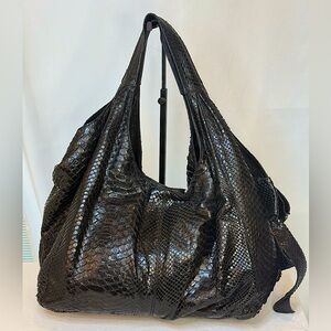 $3995 VALENTINO NUAGE HOBO BAG BLACK PYTHON Good Condition - VINTAGE